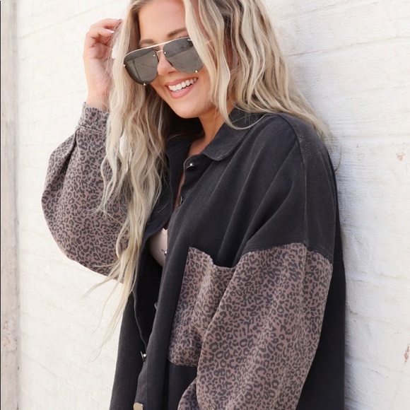 Button down/ over shirt - Picture 4 of 4